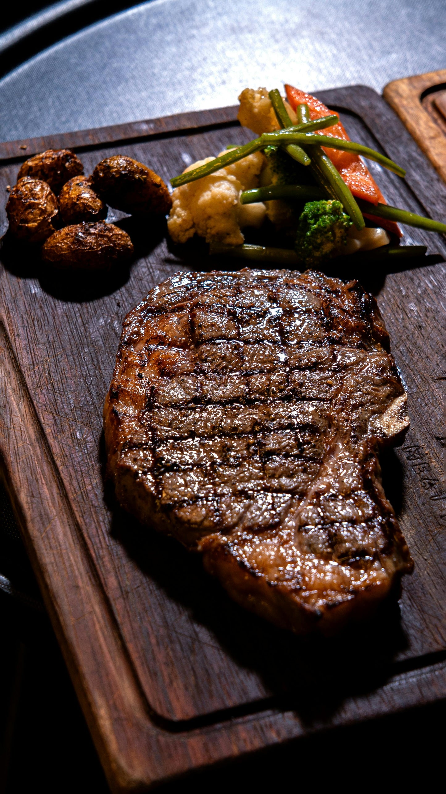 Chairman's Reserve Ribeyes | 12 x 14oz Center Cut | 1-Inch Tail