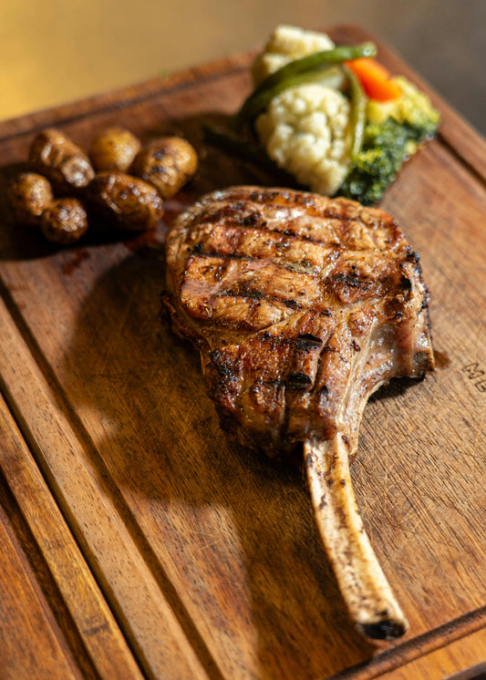 🥩 Pork Tomahawk Chops — 10 x 14oz | Long Bone